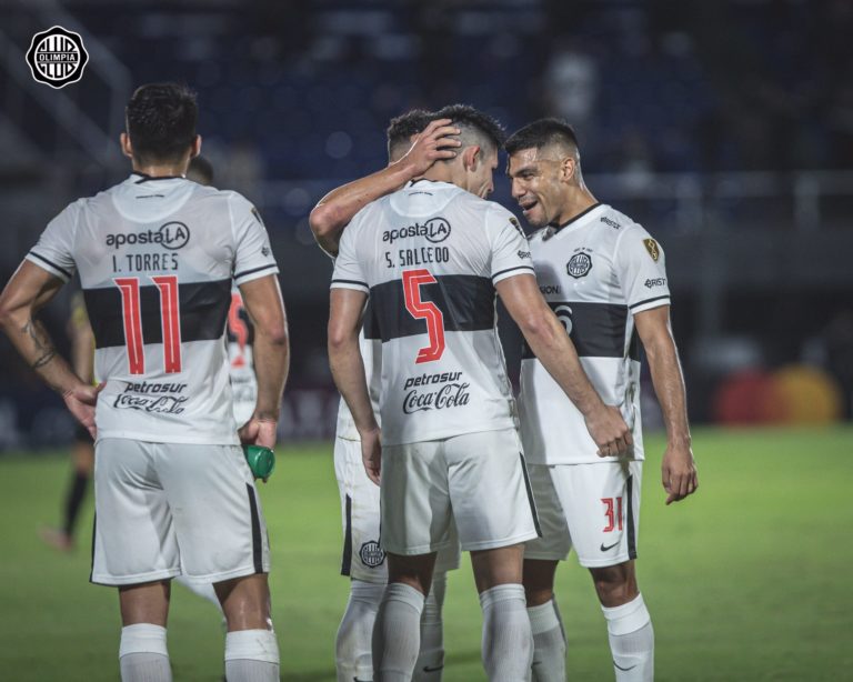 Gran triunfo de Olimpia