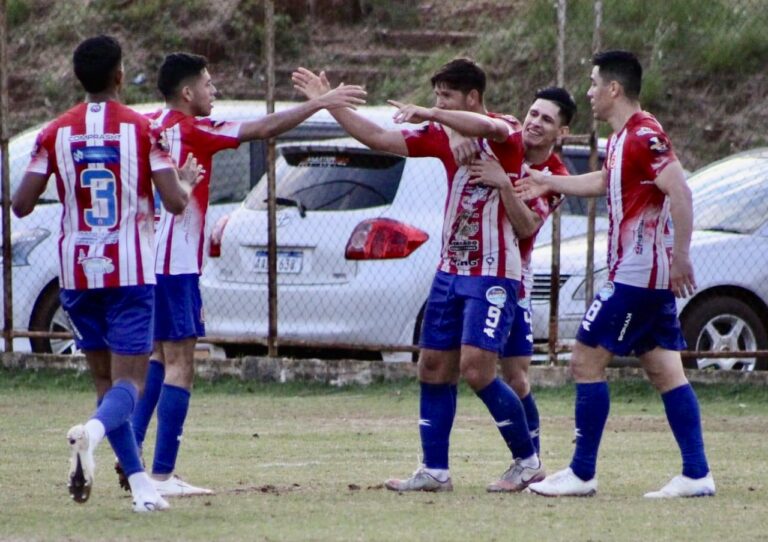 Corrales sigue en la cima