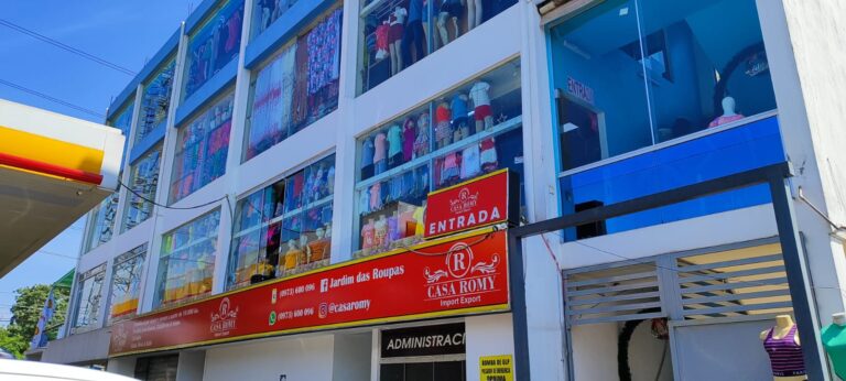 Allanan Casy Romy y Prestige Shop e incautan atuendos falsificados