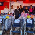 Donan sillas de ruedas a Municipalidad de Ciudad del Este