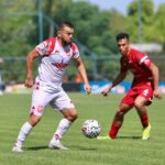 3 de Febrero pierde en su debut