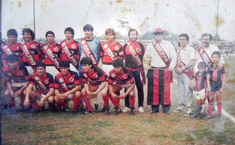 Melanio Almirón: atacante fornido y gran cabeceador