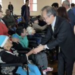 Entregan sillas de ruedas en Hernandarias