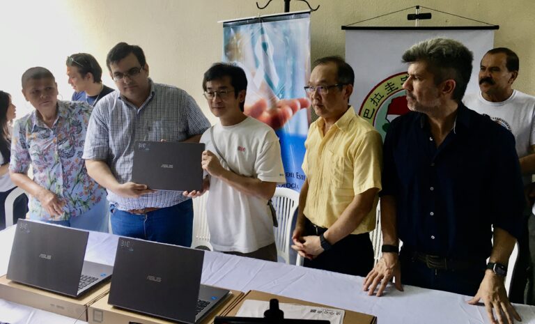 Donan equipamientos a unidad oncología de CDE