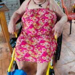 Donan silla de ruedas a anciana