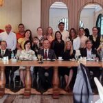 Emotivo acto de despedida a cónsul