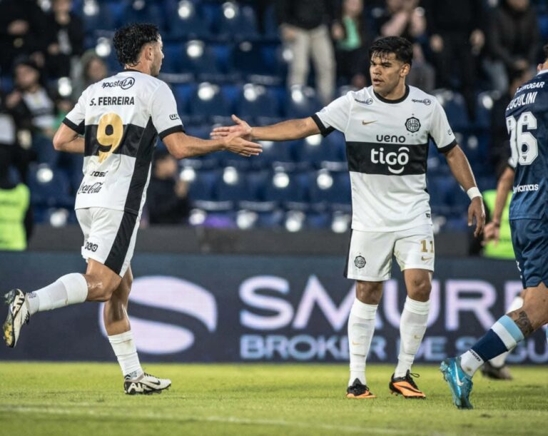 Racing goleó a Olimpia