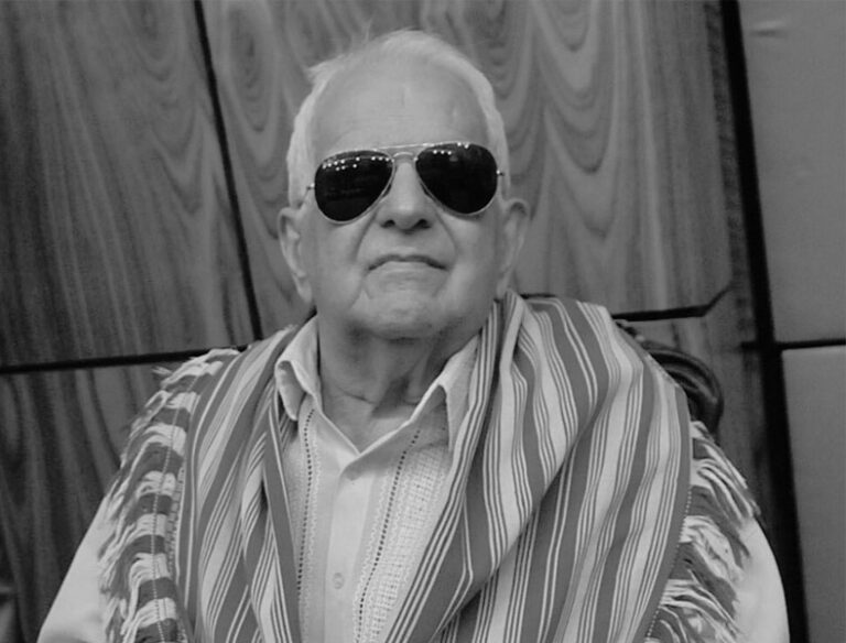 Fallece Quemil Yambay