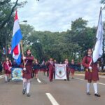 Desfile cívico en Ciudad del Este